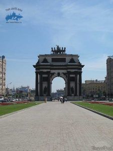 arco del triunfo tour gratis rusia